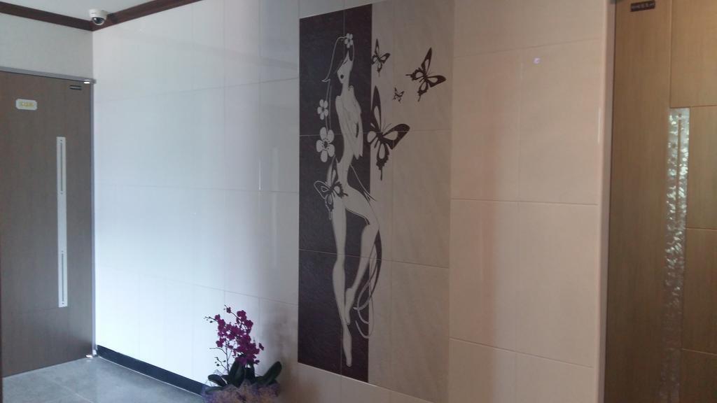Suzy Pension Yeosu Bagian luar foto